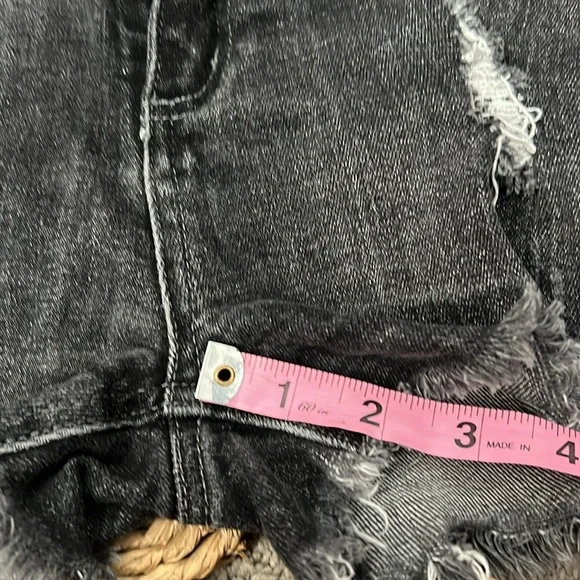 RSQ Girls Vintage High Rise Distressed Shorts- Black- Size 10 - Picture 9 of 11